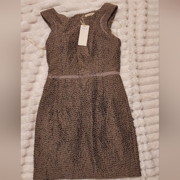 lucy & co Dresses & Skirts - Elegant Textured Brown Dress